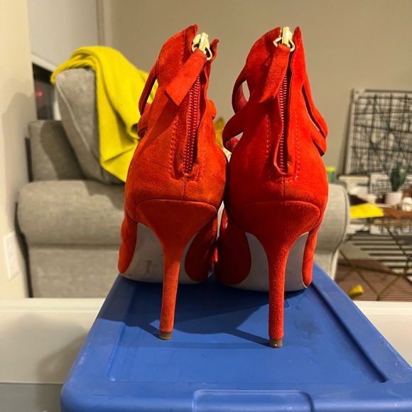 Red Zara heels - Picture 3 of 7